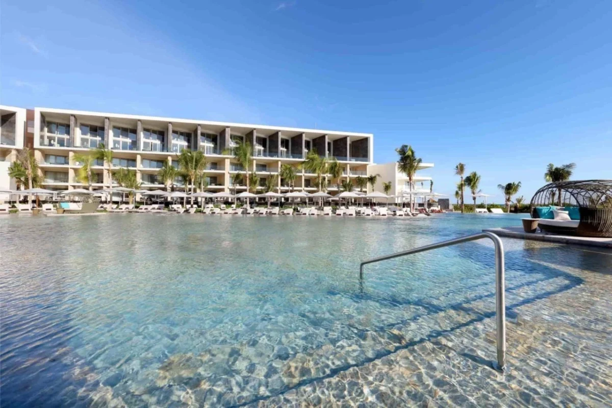 Grand-Palladium-Costa-Mujeres-and-TRS-Coral-Hotel-The-Hotel-15-1200x800